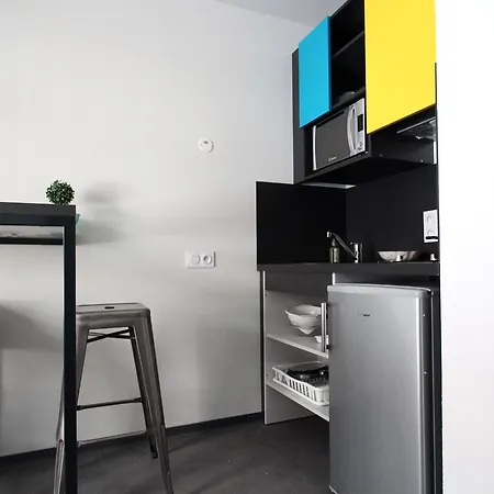 Apartmanhotel Suiteasy Le 124 *